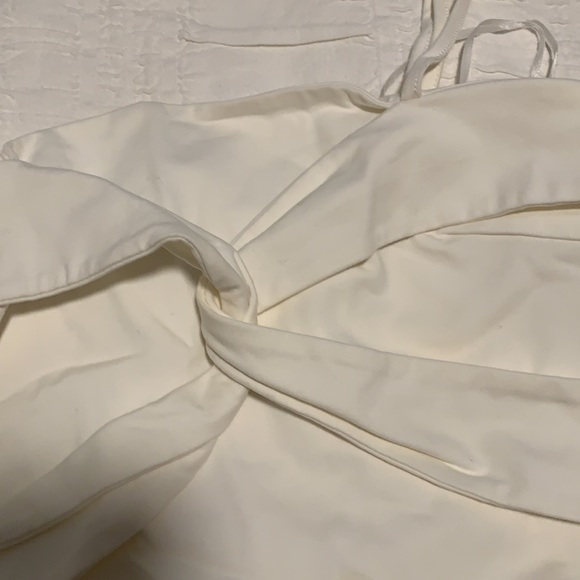 Princess Polly size 6 spaghetti strap crop top - Picture 4 of 6